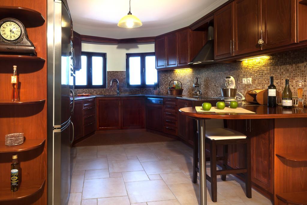 Infinity Villa Kato Pavliana エクステリア 写真
