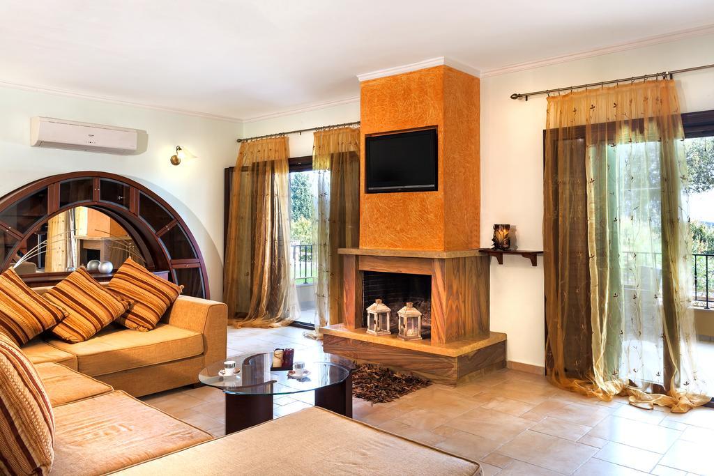 Infinity Villa Kato Pavliana エクステリア 写真